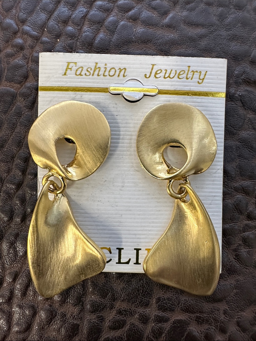 Vintage Gold tone Dead stock clip on earring